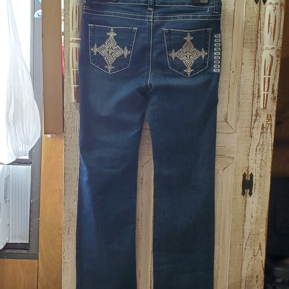 Jeans - Picture 2 of 2
